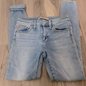 Joe’s Jeans light wash skinny fit size 24